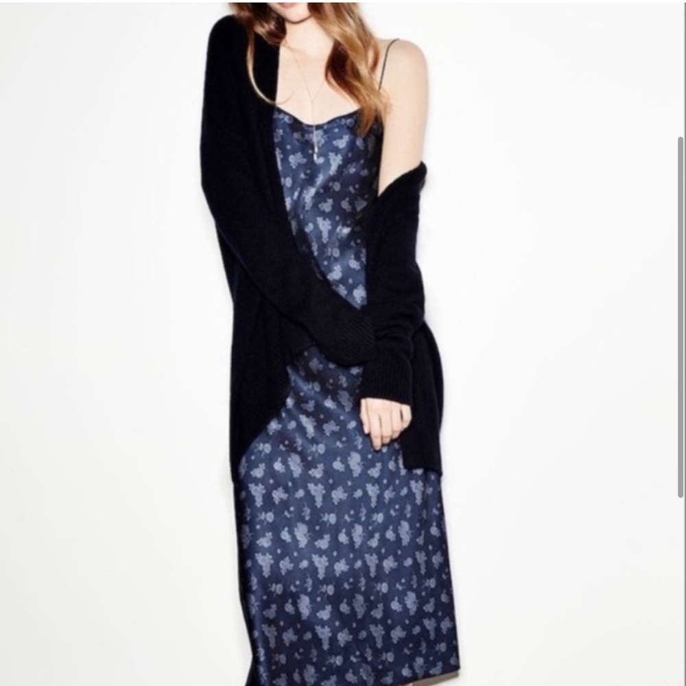 100% silk Neiman Marcus - Vince Dress
